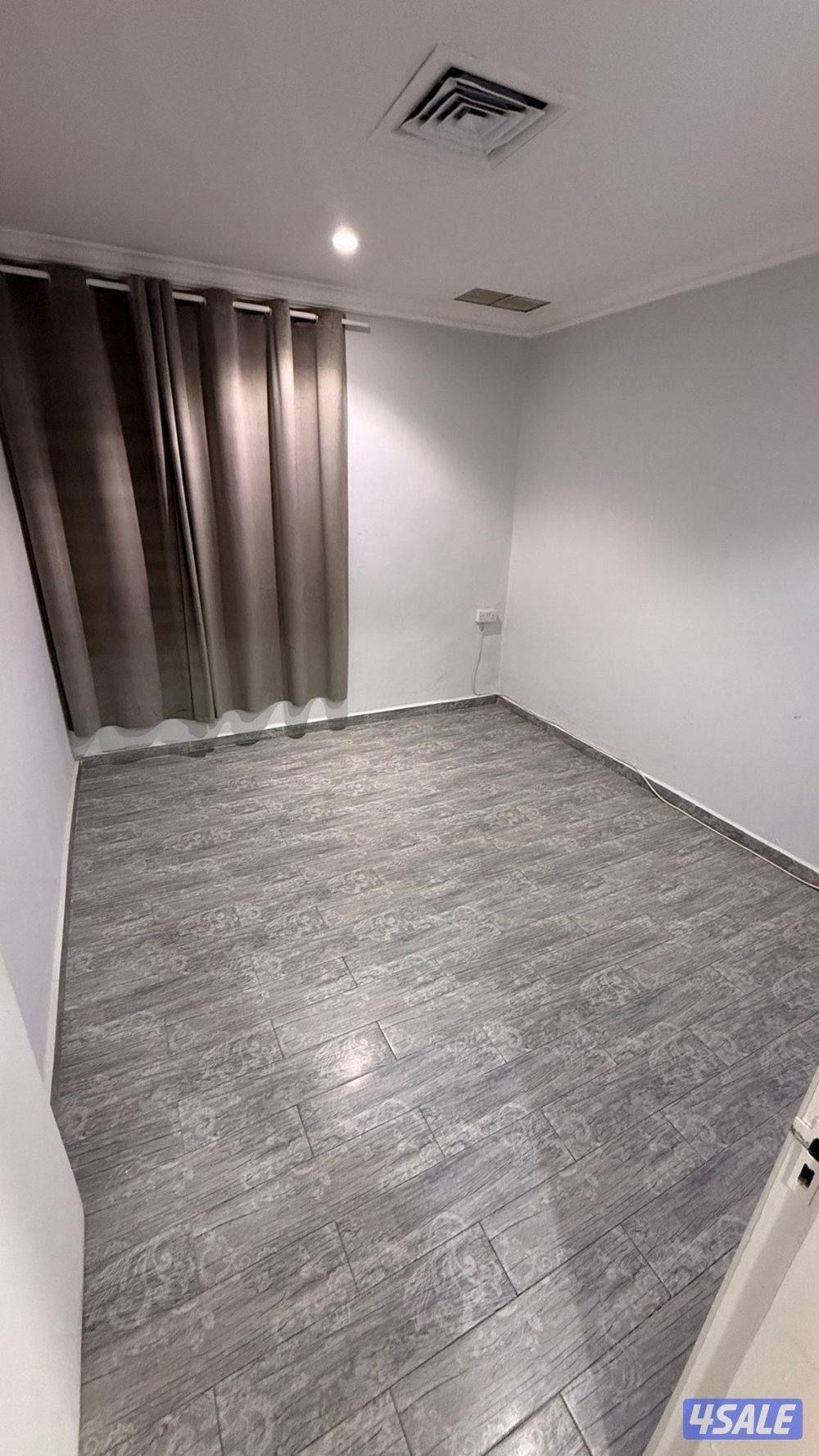 للإيجار شقة غرفة وصالة حمام ومطبخ1