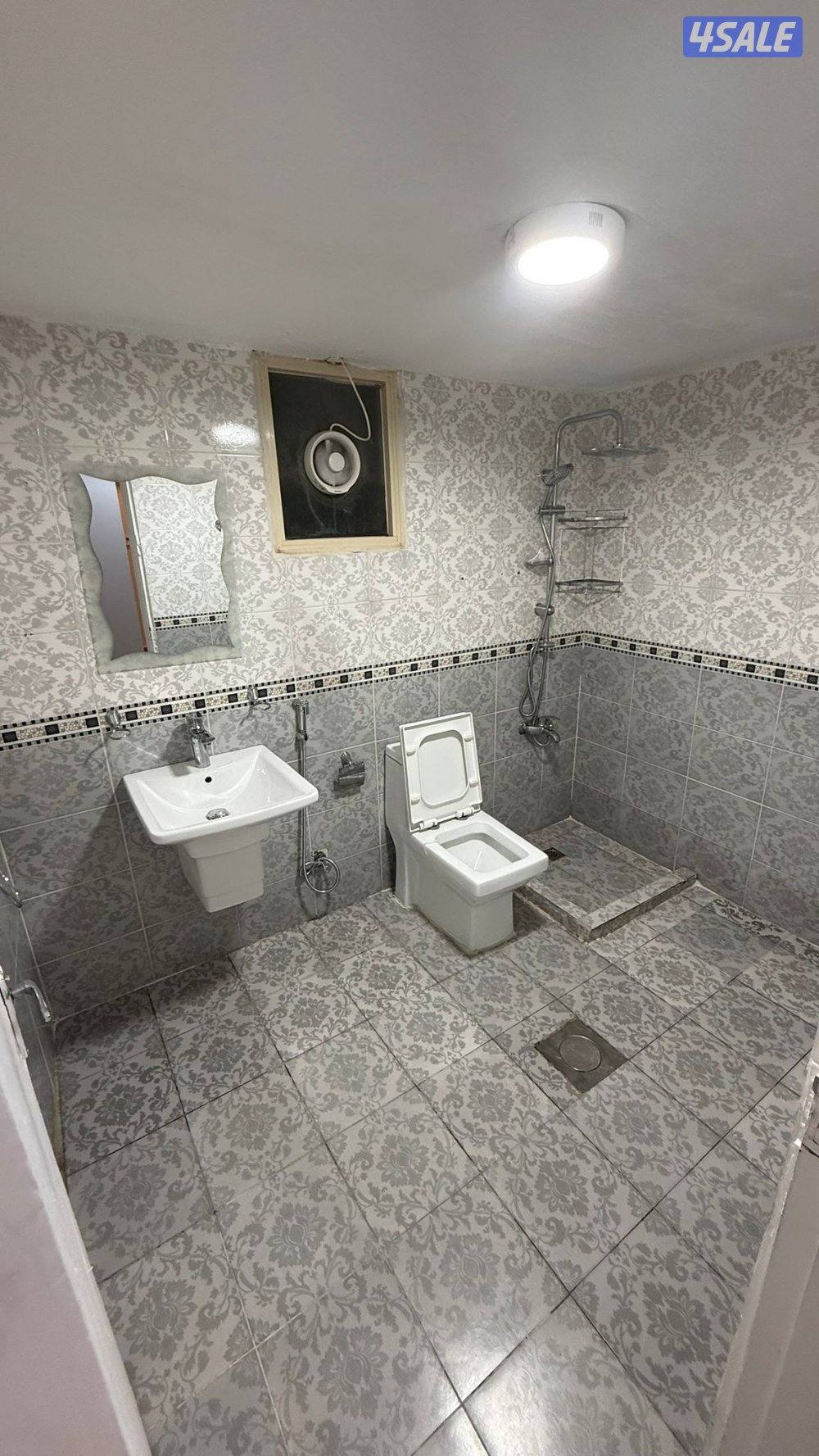 للإيجار شقة غرفة وصالة حمام ومطبخ2