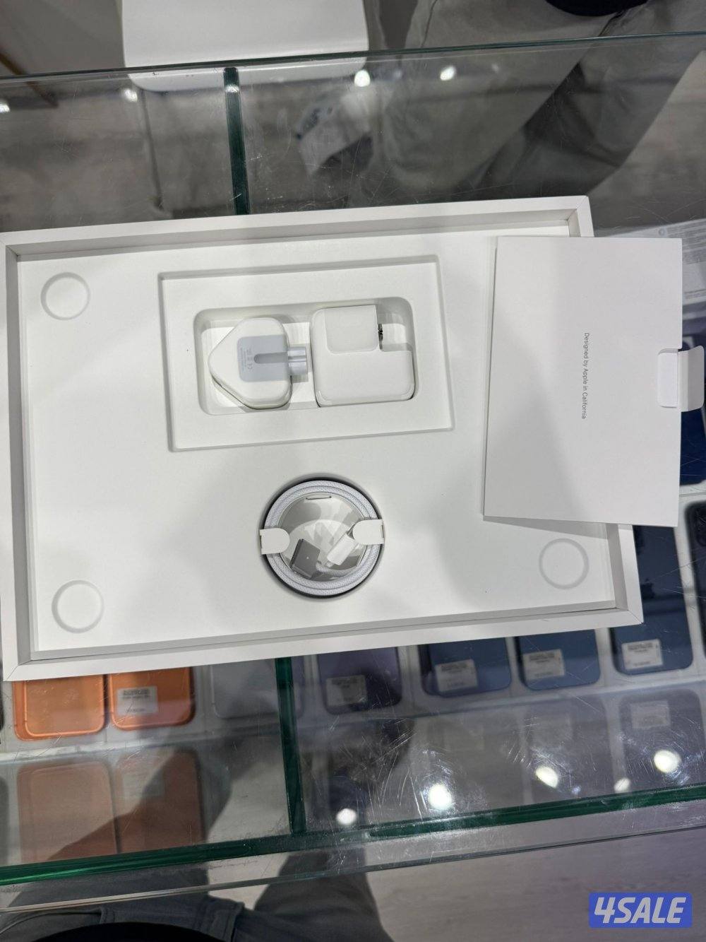 1 Day used Macbook Air 13 16GB 256GB M4 Chip1