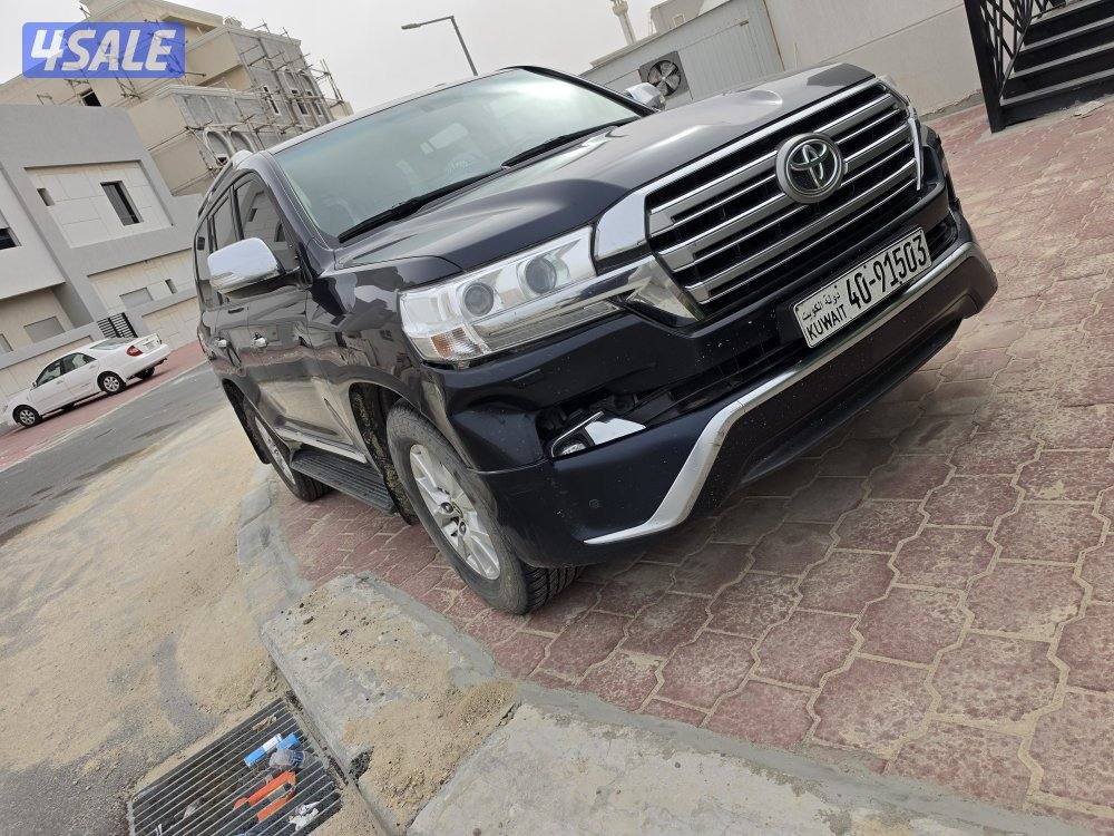 لاندكروزر٢٠١٧0