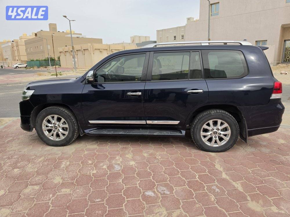 لاندكروزر٢٠١٧3