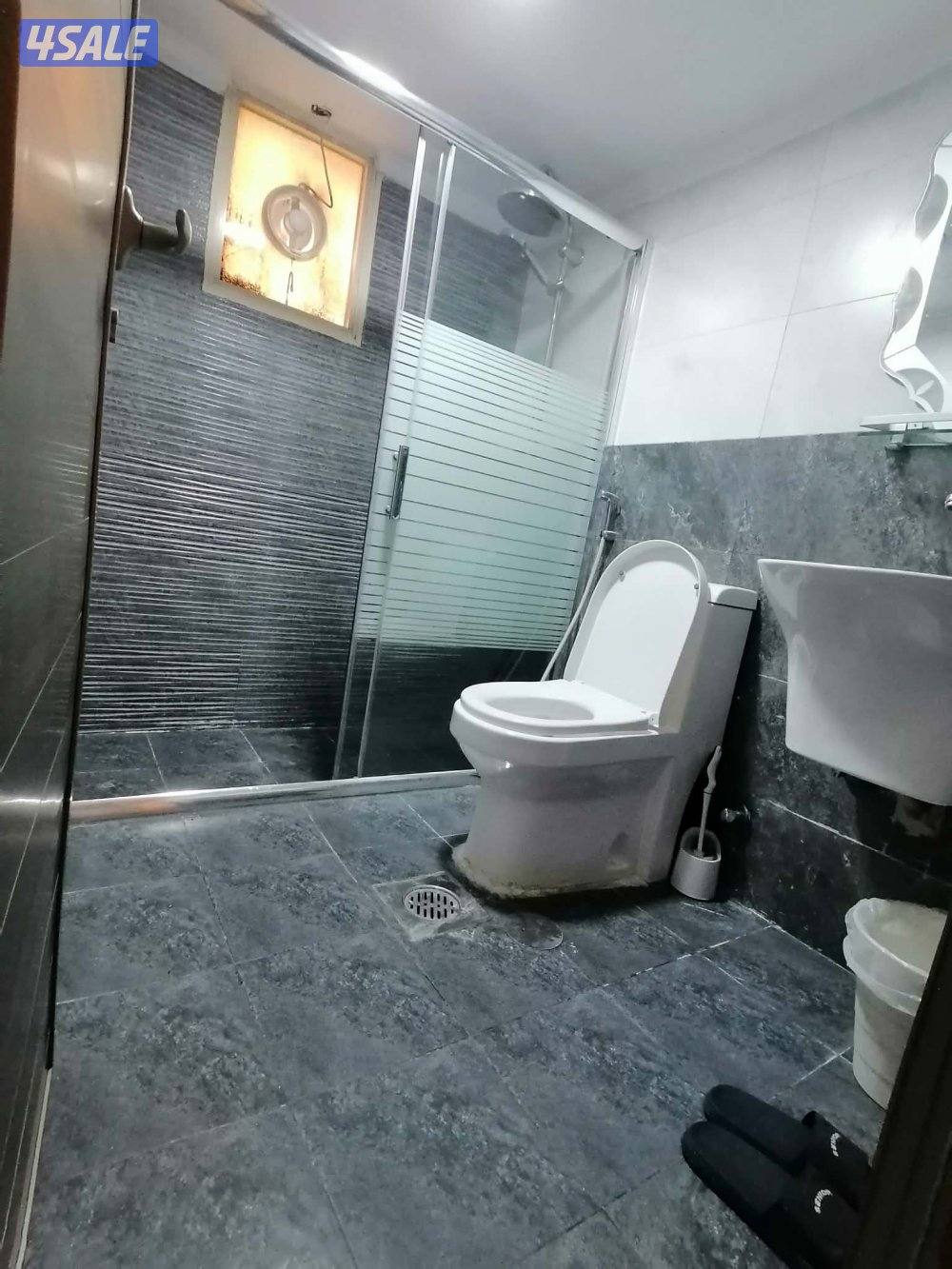 شقق خلو وفاضي غرفةصالةسوبر لوكس حمام مطبخ جديد تكيف بارد مصافط متوفرة5