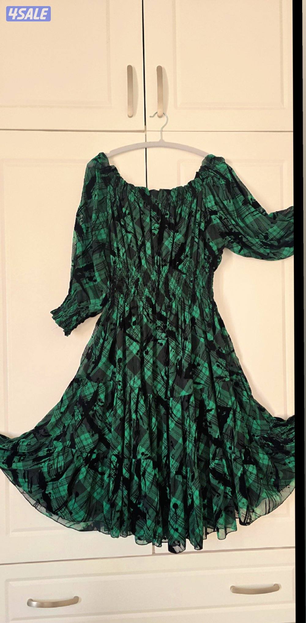 black & green dress0