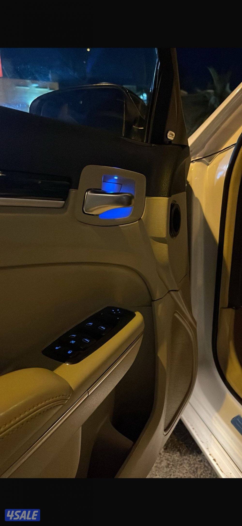 للبيع كرايلزر c3003