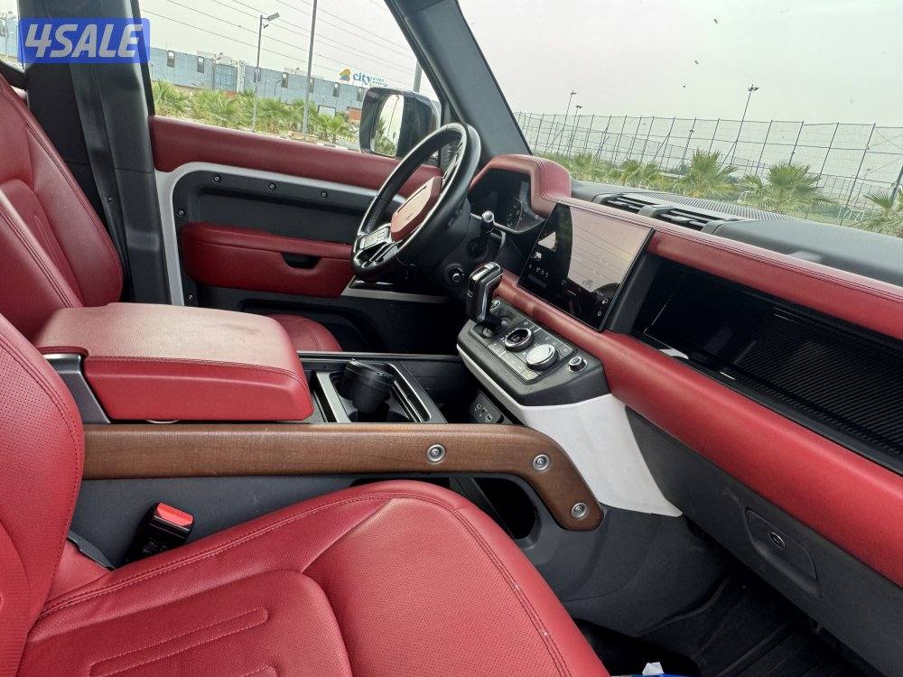 للبيع دفندر ١١٠ موديل ٢٠٢٢ v65