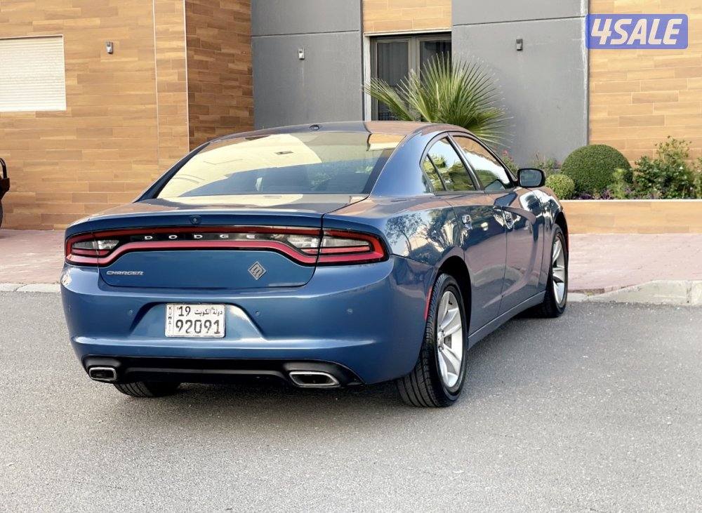 دودج تشارجر 20213