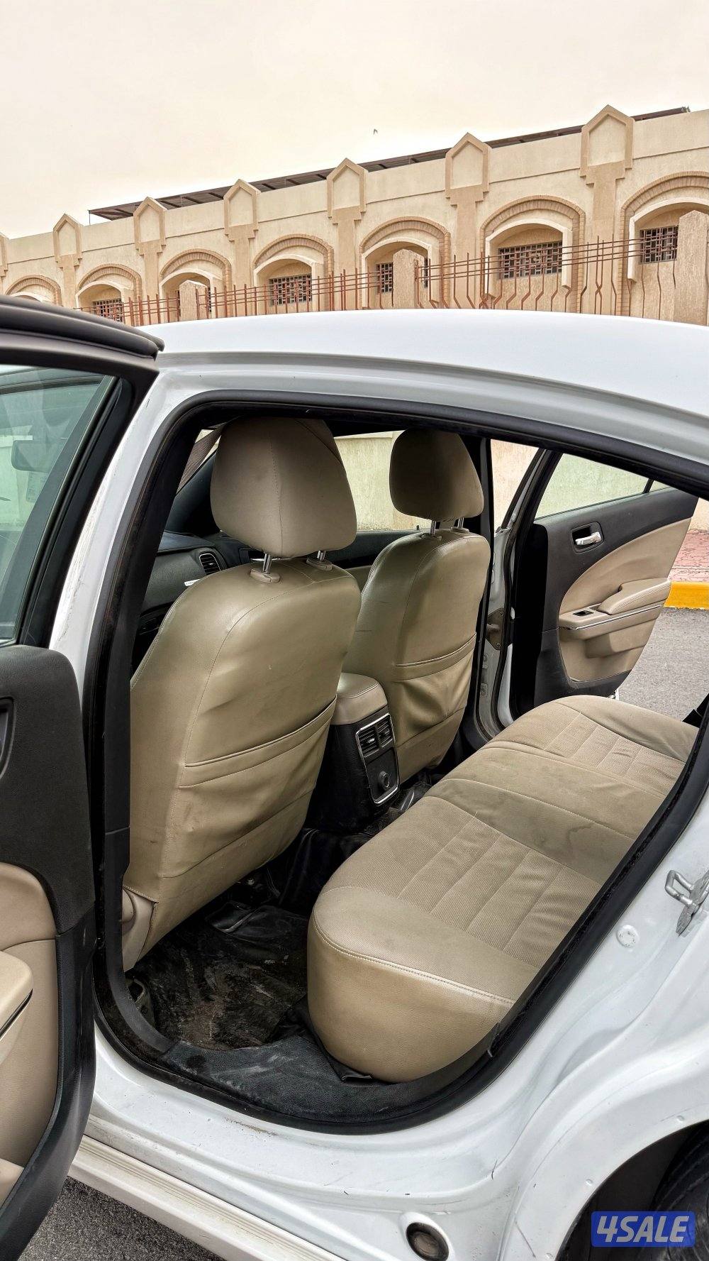 دوج٢٠١٤ المالك الاول  نظيف الموتر وقابل للمساومه بالمعقول6