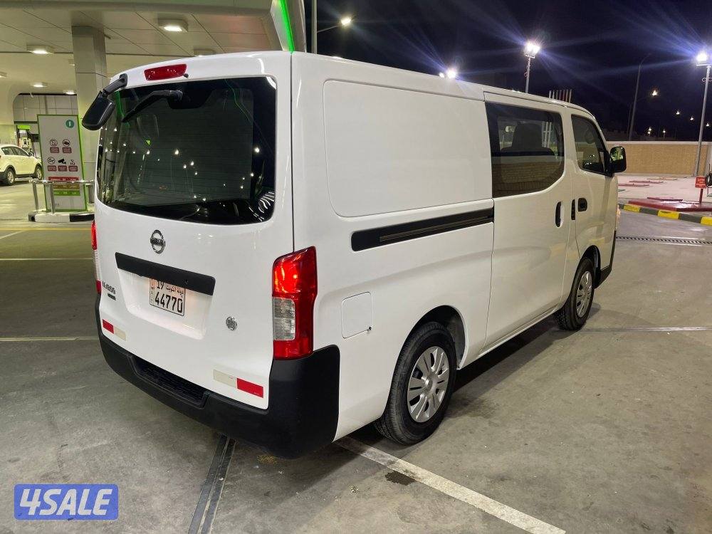 باص نص موديل 2021 ماشي 129 الف قير عادي بحالة ممتازة1