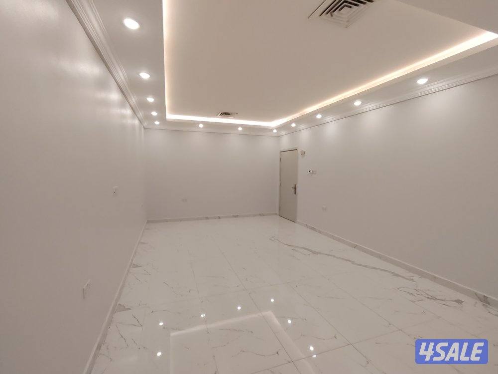 العقيله شقق 4غرف/3غرف تشطيب ديلوكس للايجار0