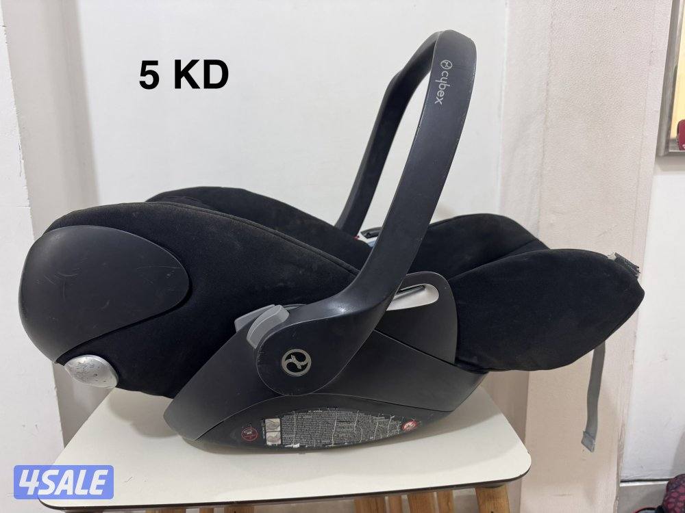 Car seat - TV - Oil Radiator - Swimming pool. What’s app massage only0