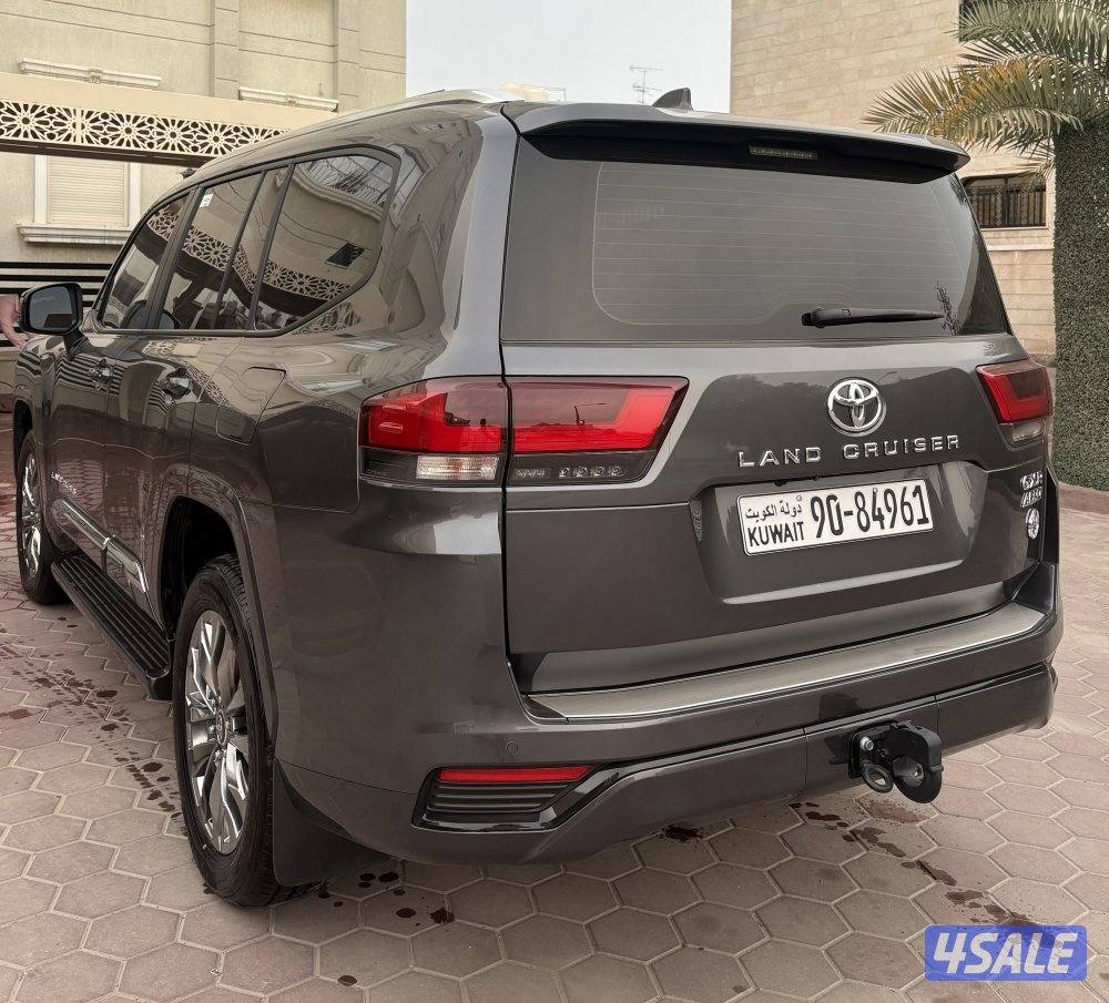 لا ندكروزر شبه أصفار ايرو2