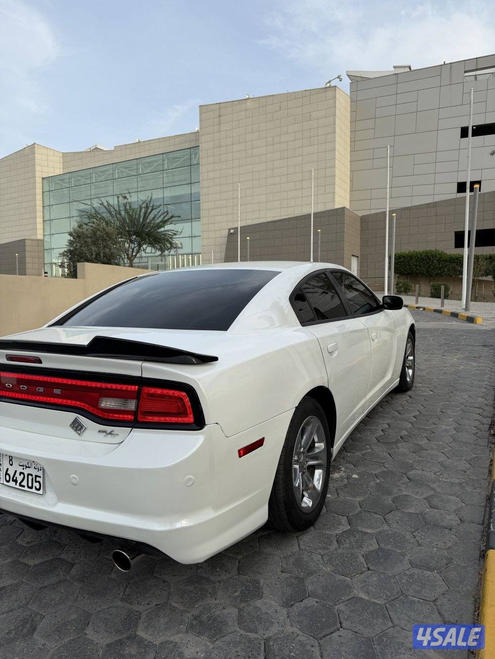 دودج شارجر كامل المواصفات ٢٠١٢1