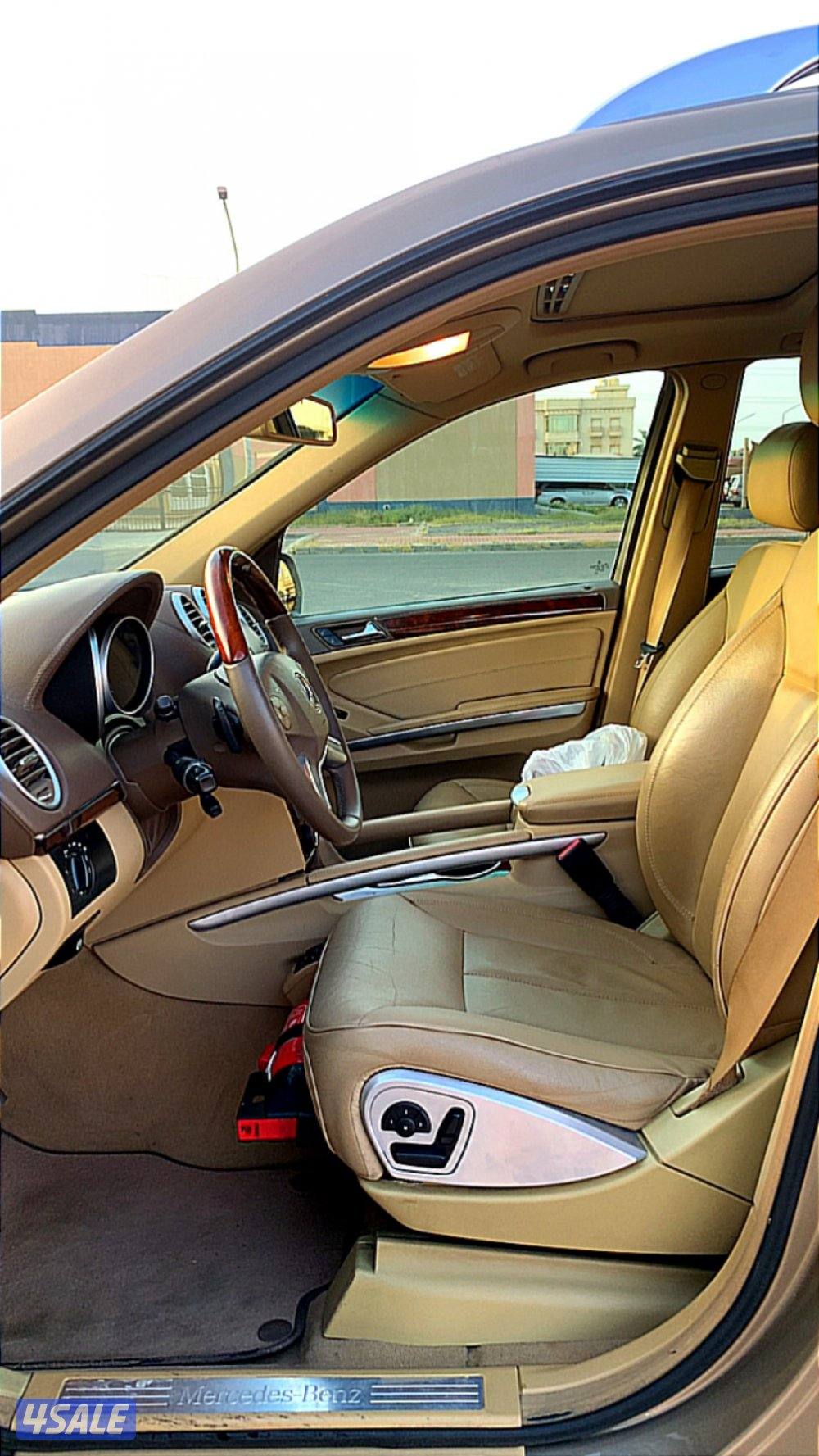 للبيع مرسيدس GL450 كامل المواصفات السياره حالتها ممتازه و شرط الفحص7