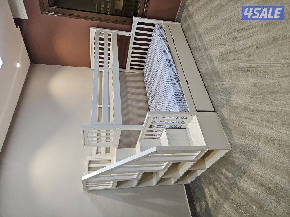 للبيع غرفه نوم 3 سراير في 11