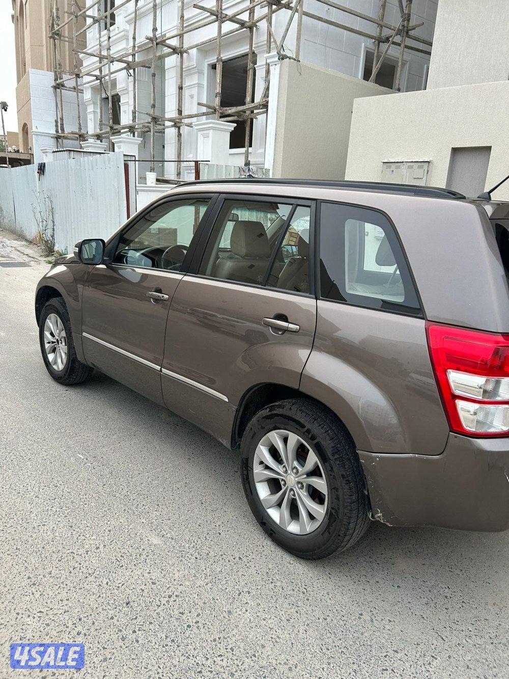 للبيع جيب زوزكي بحالة الوكالة ماشي 160 فقط3