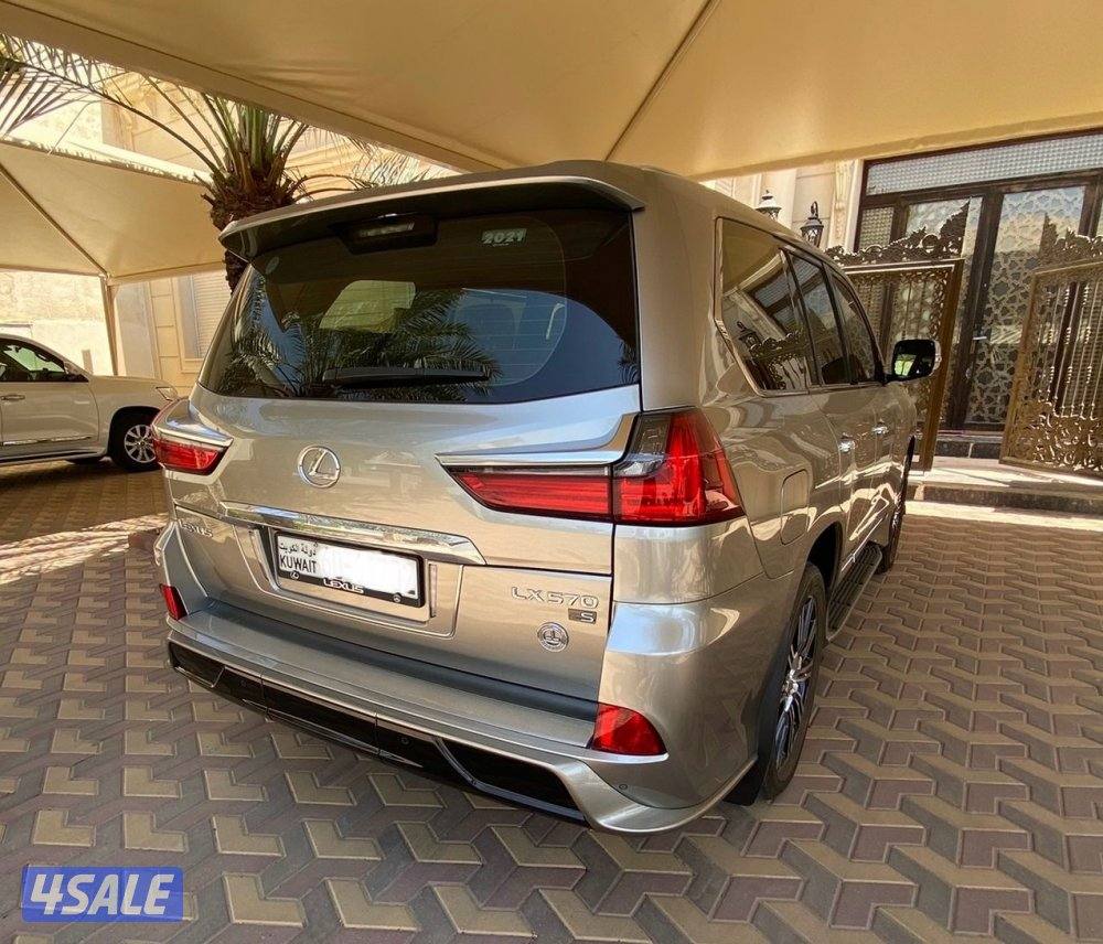 Lexus LX 570 Sport - مخزن3