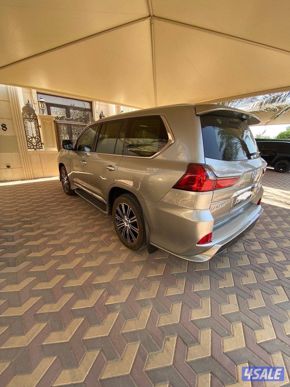 Lexus LX 570 Sport - مخزن9