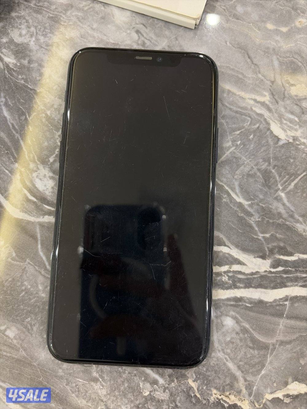 آيفون ١١برو ٢٥٦  قيقا  اخضر بحاله  جيده جدا0