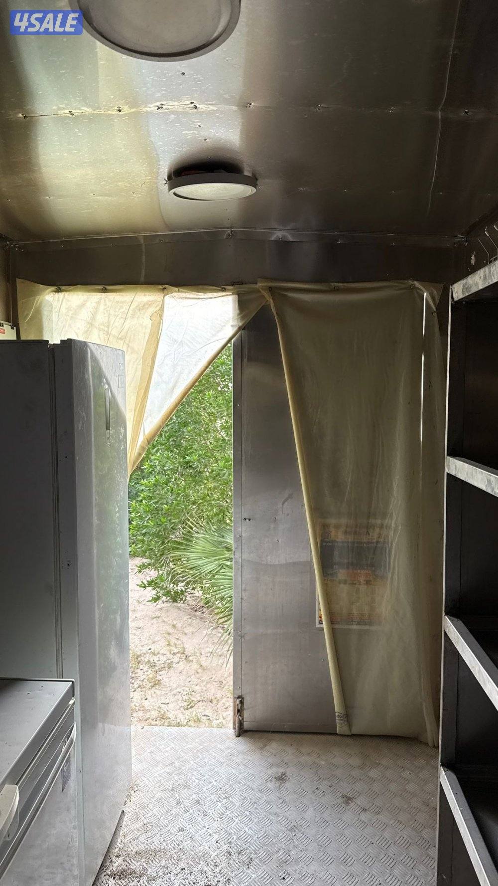 للبيع ميتسوبيشي موديل ٢٠١٧ عداد ١٦٠٠ مو ماشيه3