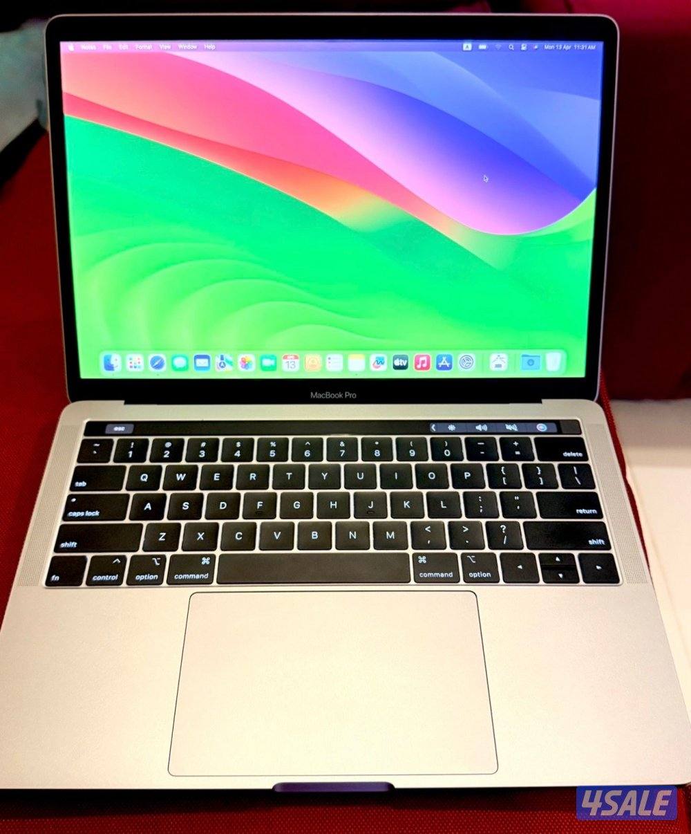 MacBook Pro with Touch Bar, excellent condition, 13.3”, 8GB Ram,256gb1