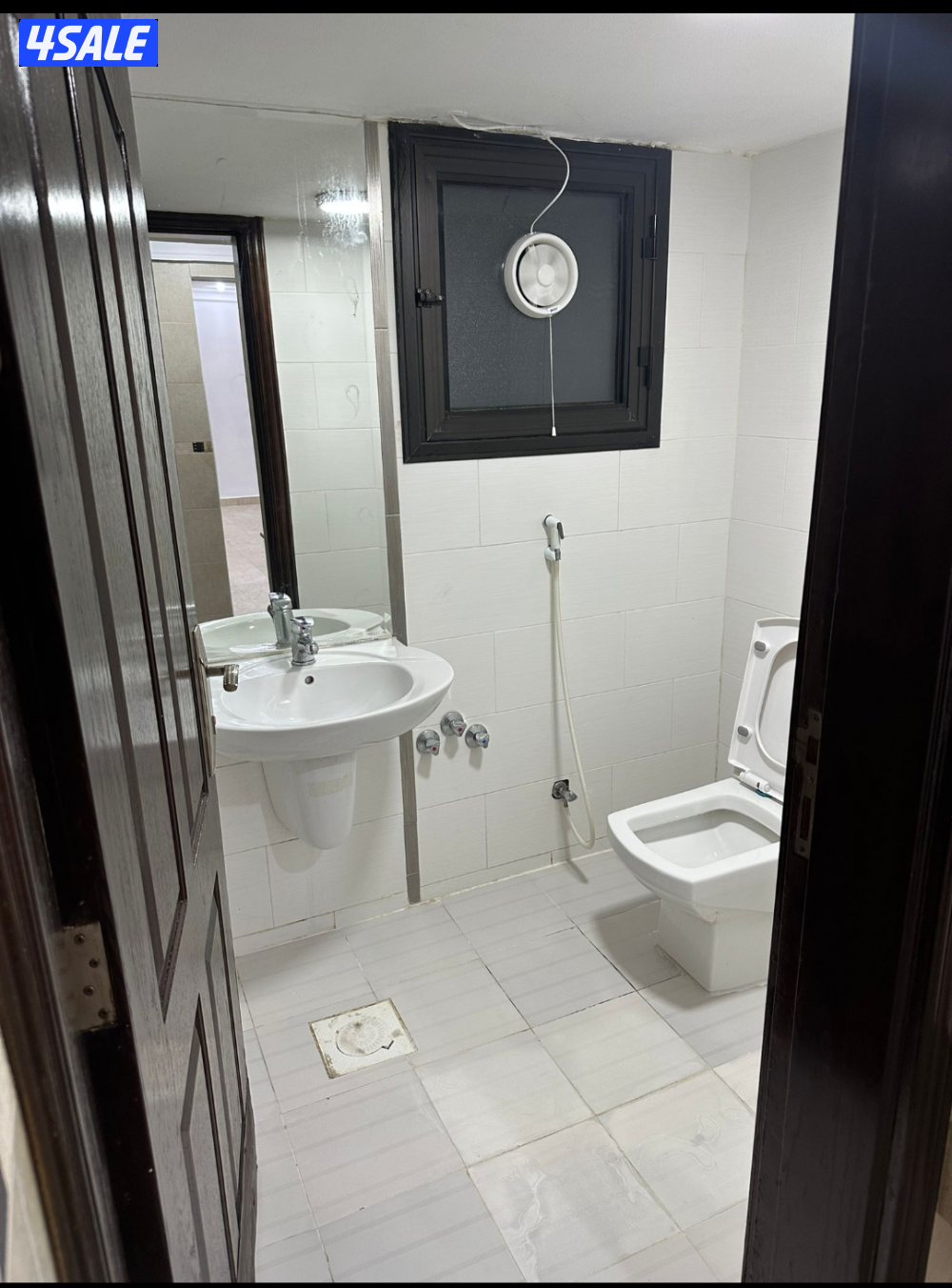 للإيجار دور أرضي بسلوى5