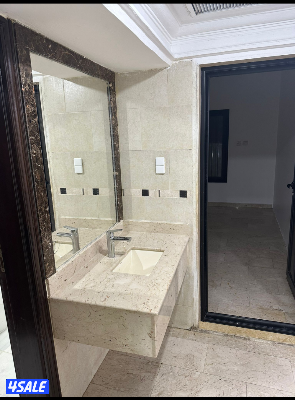 للإيجار دور أرضي بسلوى6