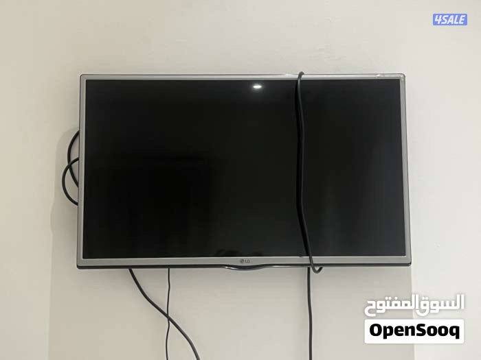 شاشة lg مع ريسيفر و حامل حائط و ارجل0
