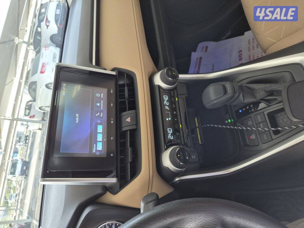 2023 Year Mid variant 29,500 Km. New Tires and Battery.10