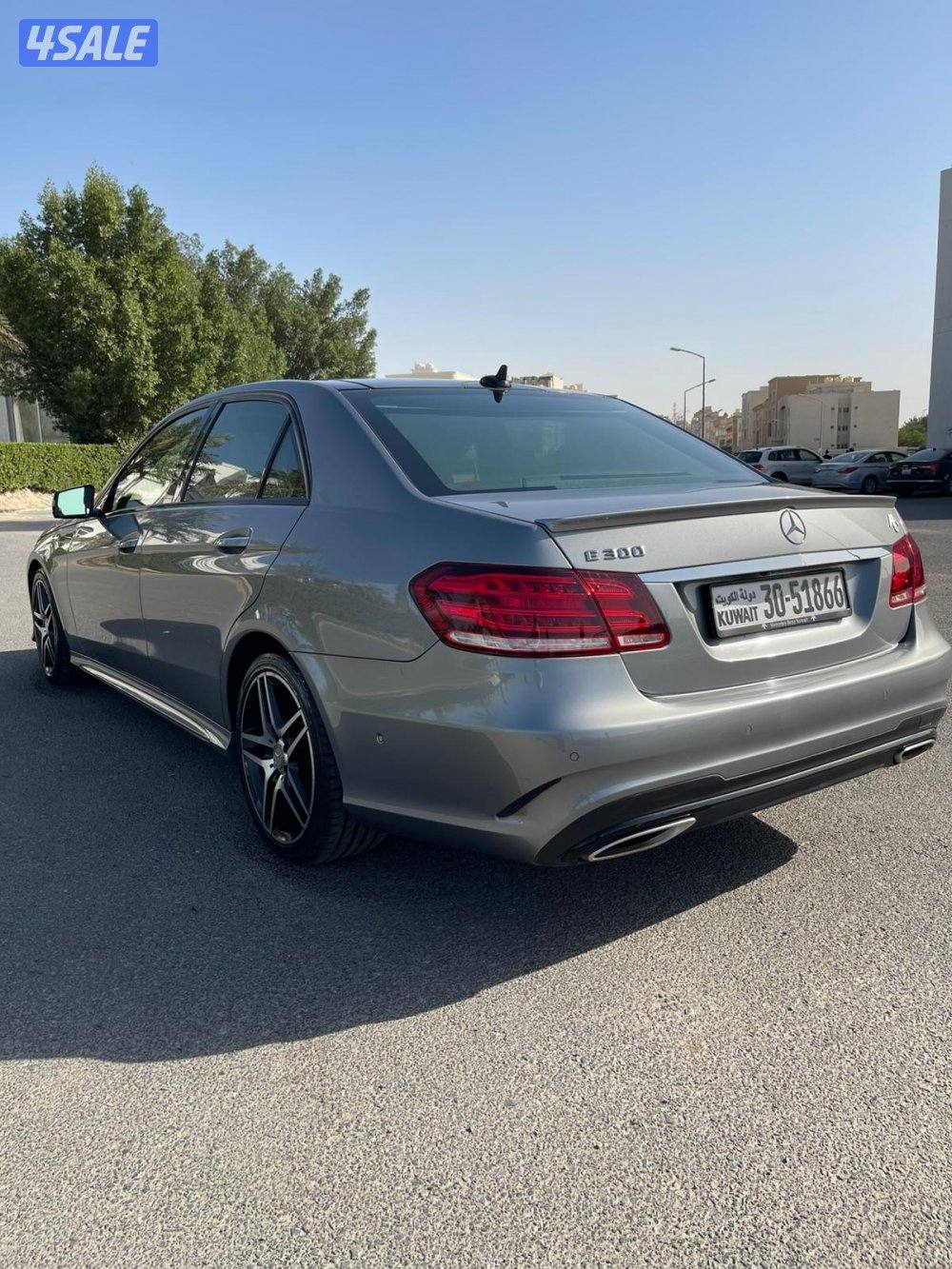 مرسيدي E300 موديل ٢٠١٥ شبه وكالة1