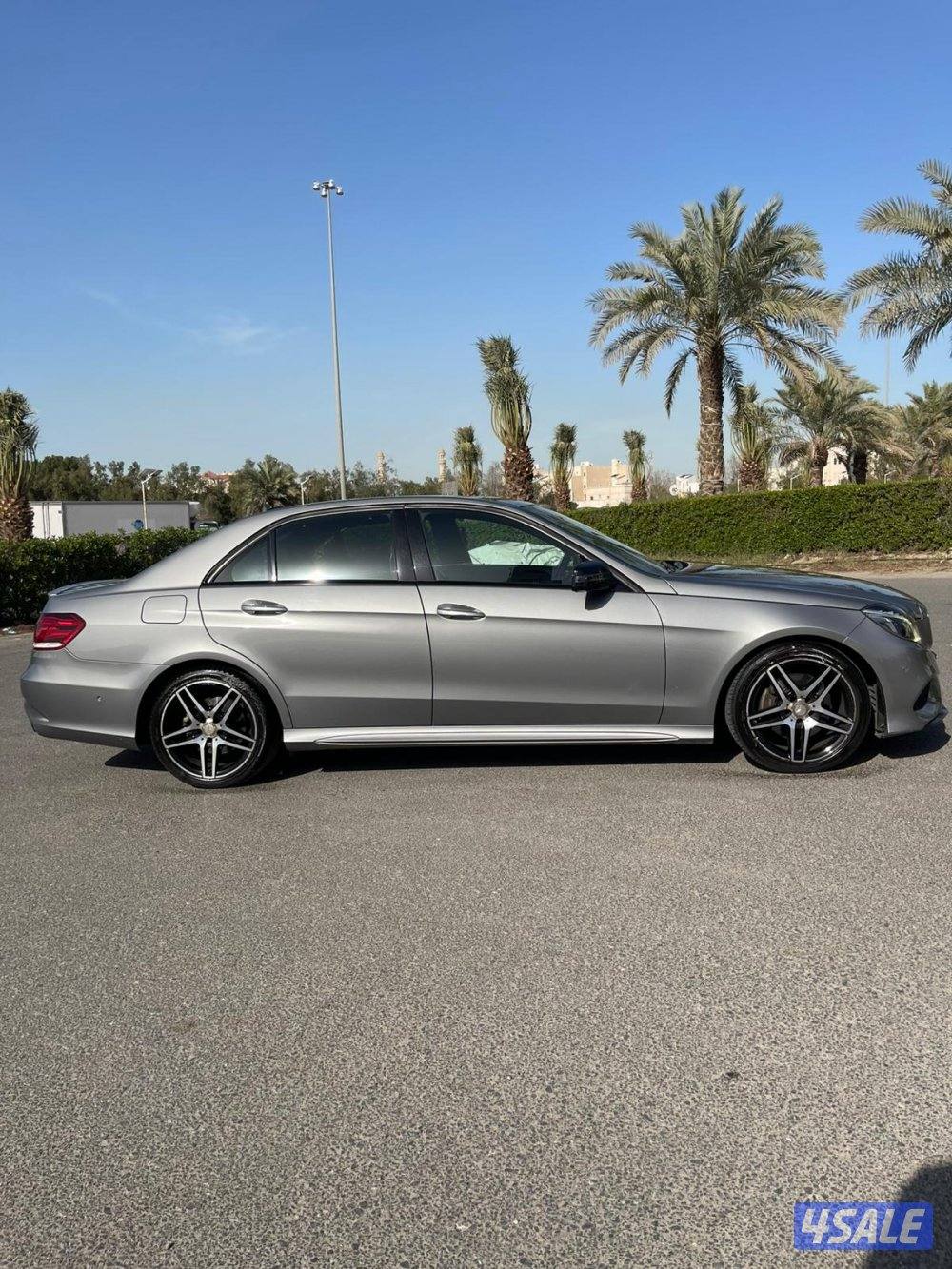 مرسيدي E300 موديل ٢٠١٥ شبه وكالة3