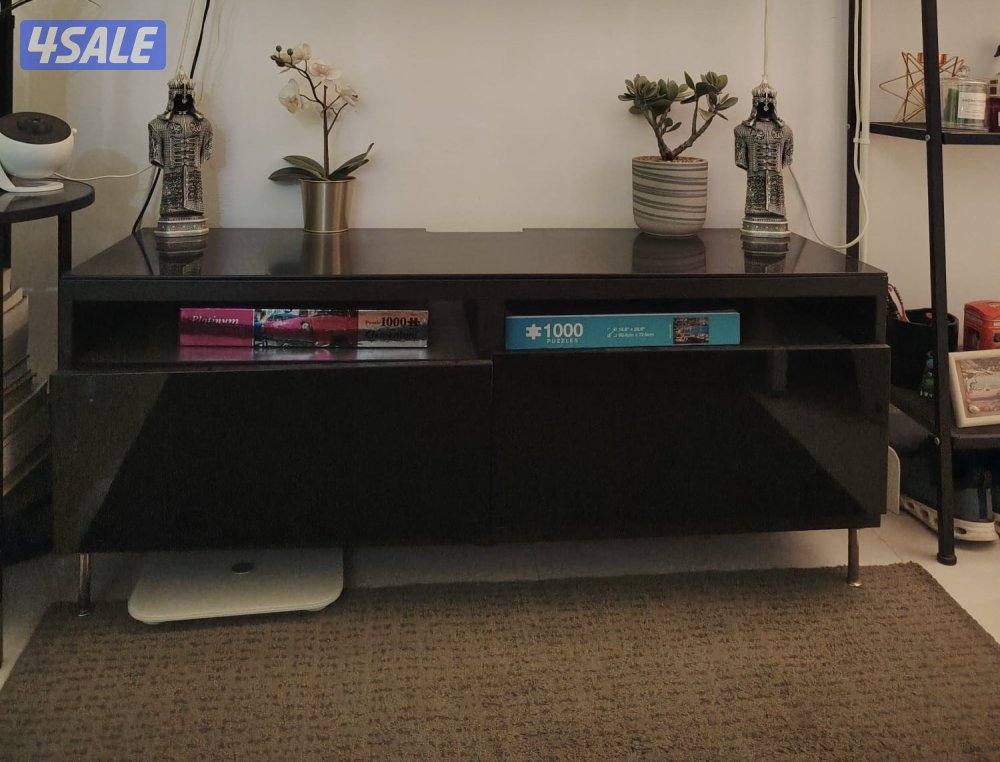 للبيع كبت باب واحد عريض و طاولة تلفزيون من ايكيا1
