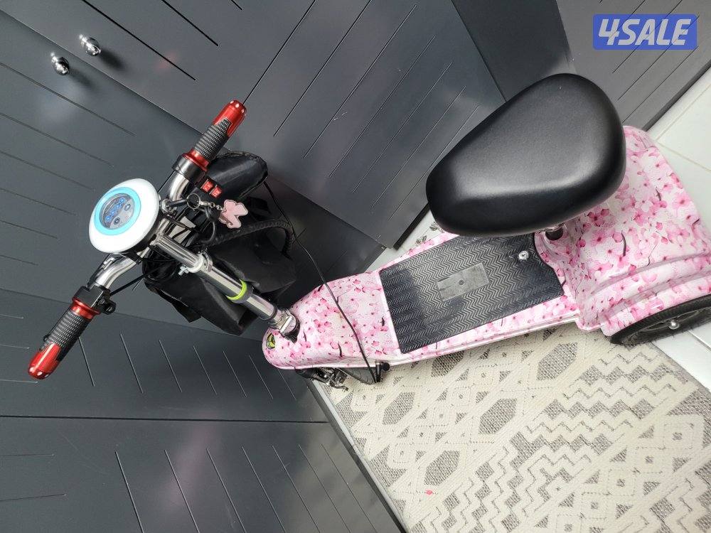 للبيع سكوتر كهربائي بحاله جديده شاري من أقل من شهر1