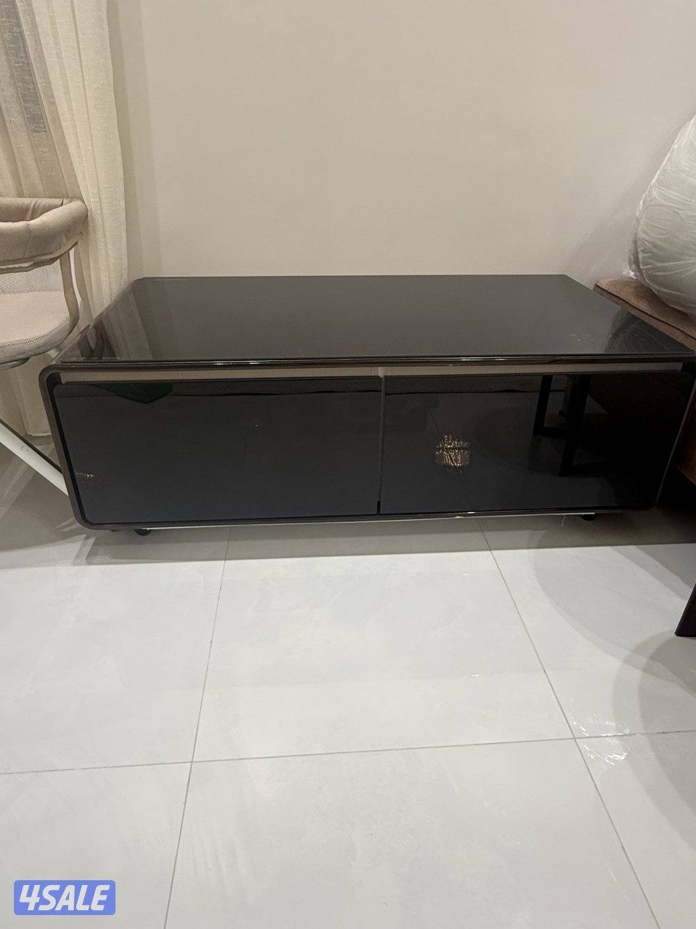 الحجم كبير طاووله فيها usp وبلوتووث استعمال نظيف1