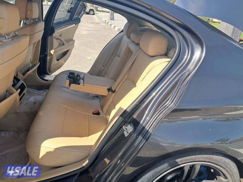 للبيع  بي أم ٥٣٠ أي ٢٠١٣9