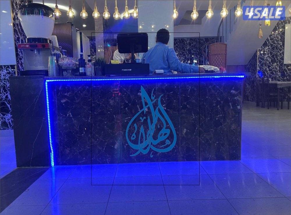 مطعم يطلب معلم شوى لحوم وطباخ عيش كويتى وخباز0