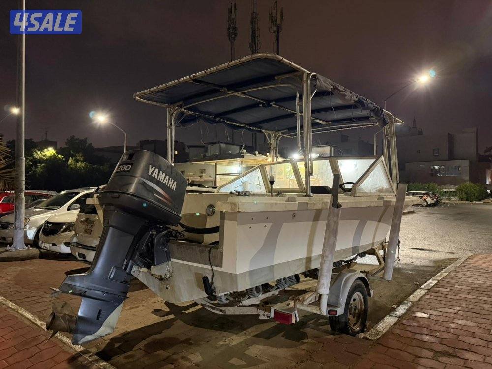 للبيع طراد الروضان 21 قدم مديل 2003 مكينة 200 ياماها توستروك مديل 20041