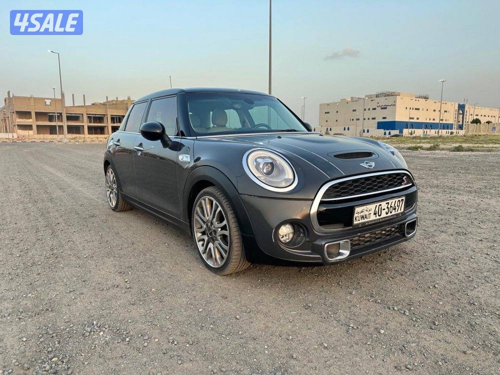 ميني كوبر S موديل ٢٠١٧ أربع ابواب كامل المواصفات بحالة الوكالة0