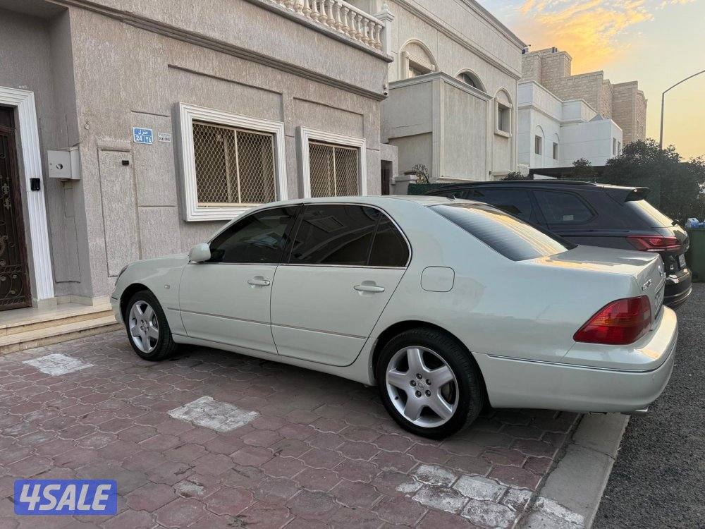 بيع لكزس 20031