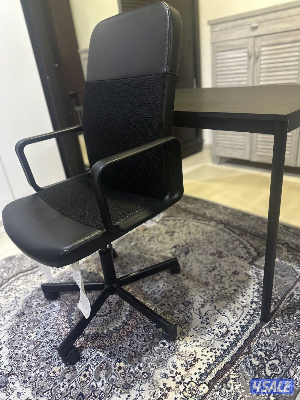 IKEA table and chair less used for 25Kd3