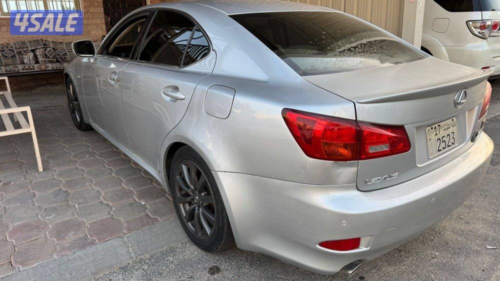 لكزس is300 موديل 20082