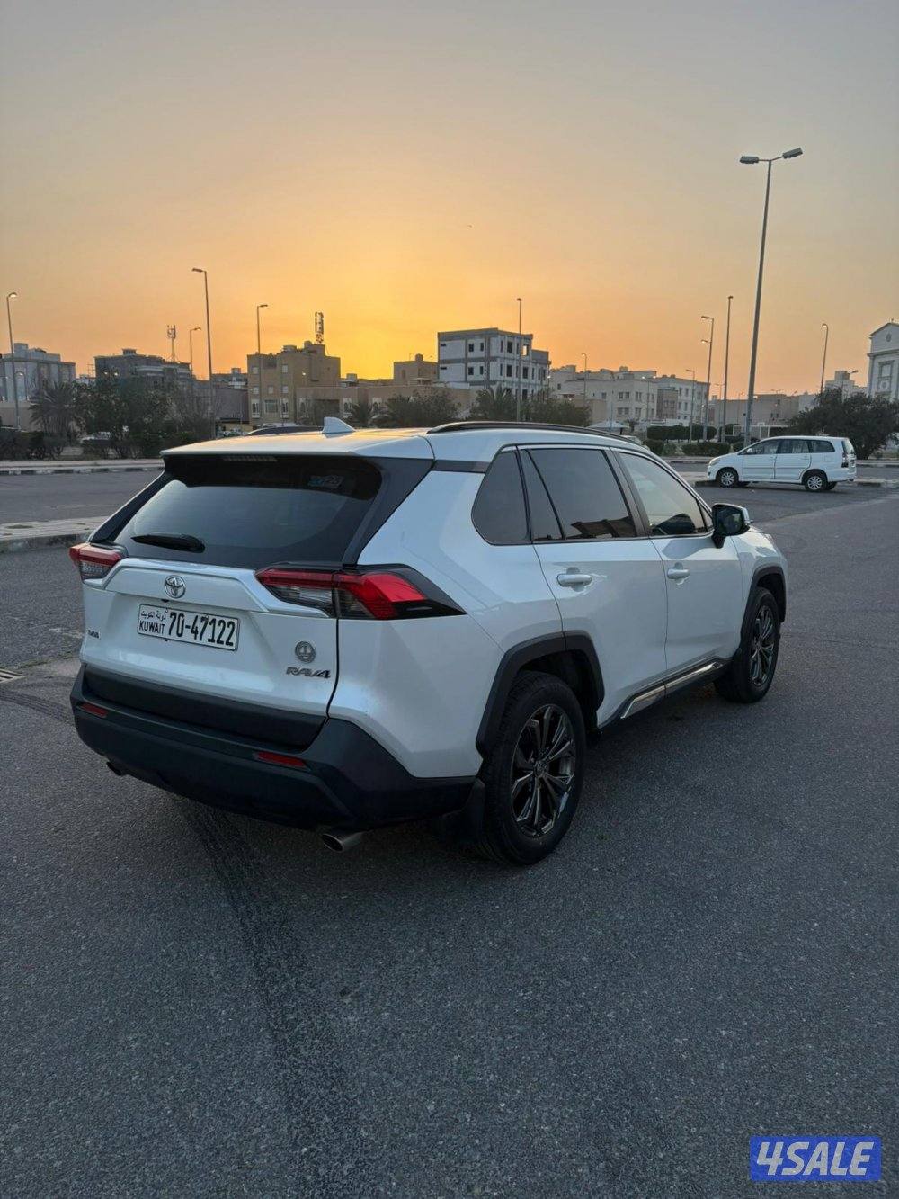 راف فور كامل المواصفات وارد الساير1