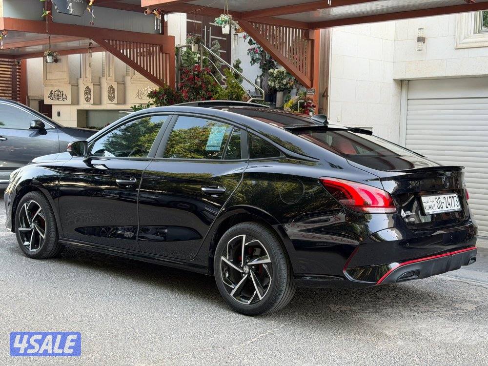 MG GT 2024 BALCK EDITION6