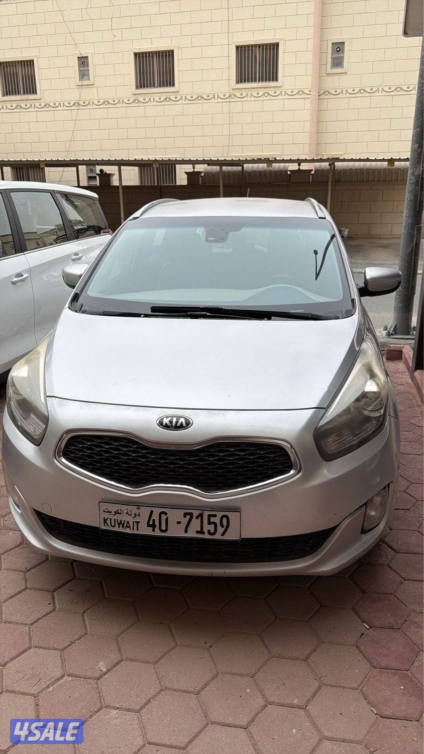 كيا كارينز 2015 نظيف جداً2