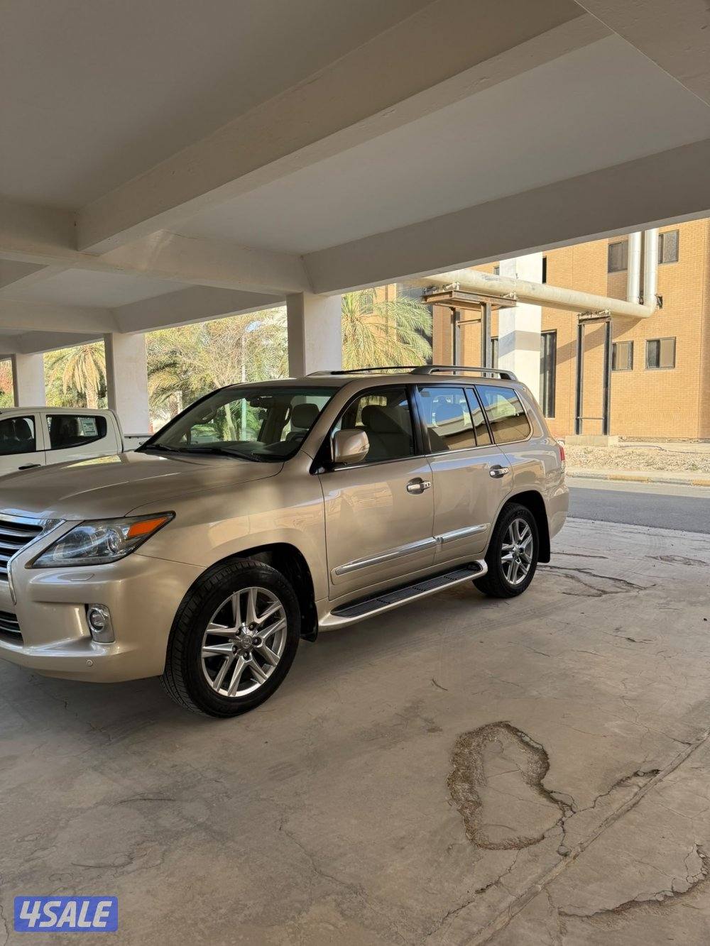 2014 لكزس LX