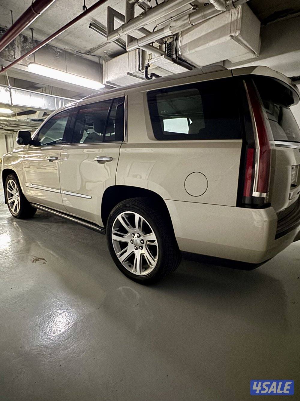 2016 كاديلاك Escalade