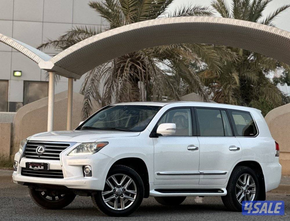 2012 لكزس LX