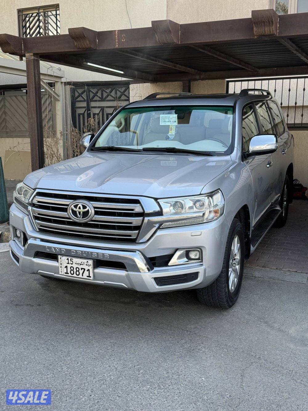 2017 Toyota لاند كروزر