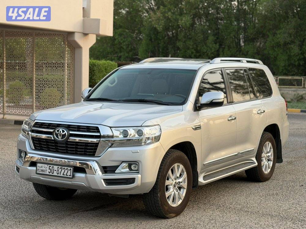 2021 Toyota لاند كروزر