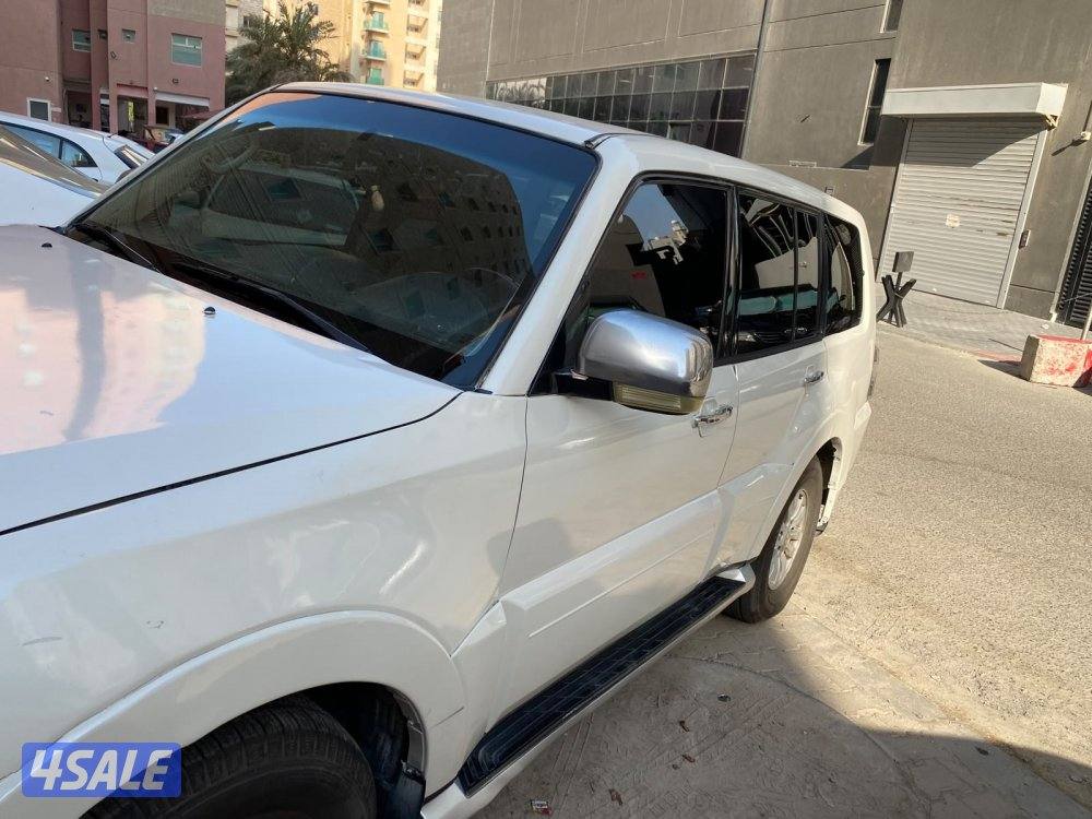 2011 Mitsubishi باجيرو