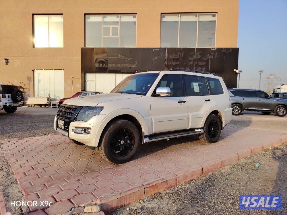 2014 Mitsubishi باجيرو